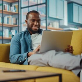 Man laptop 1311088157 cropped